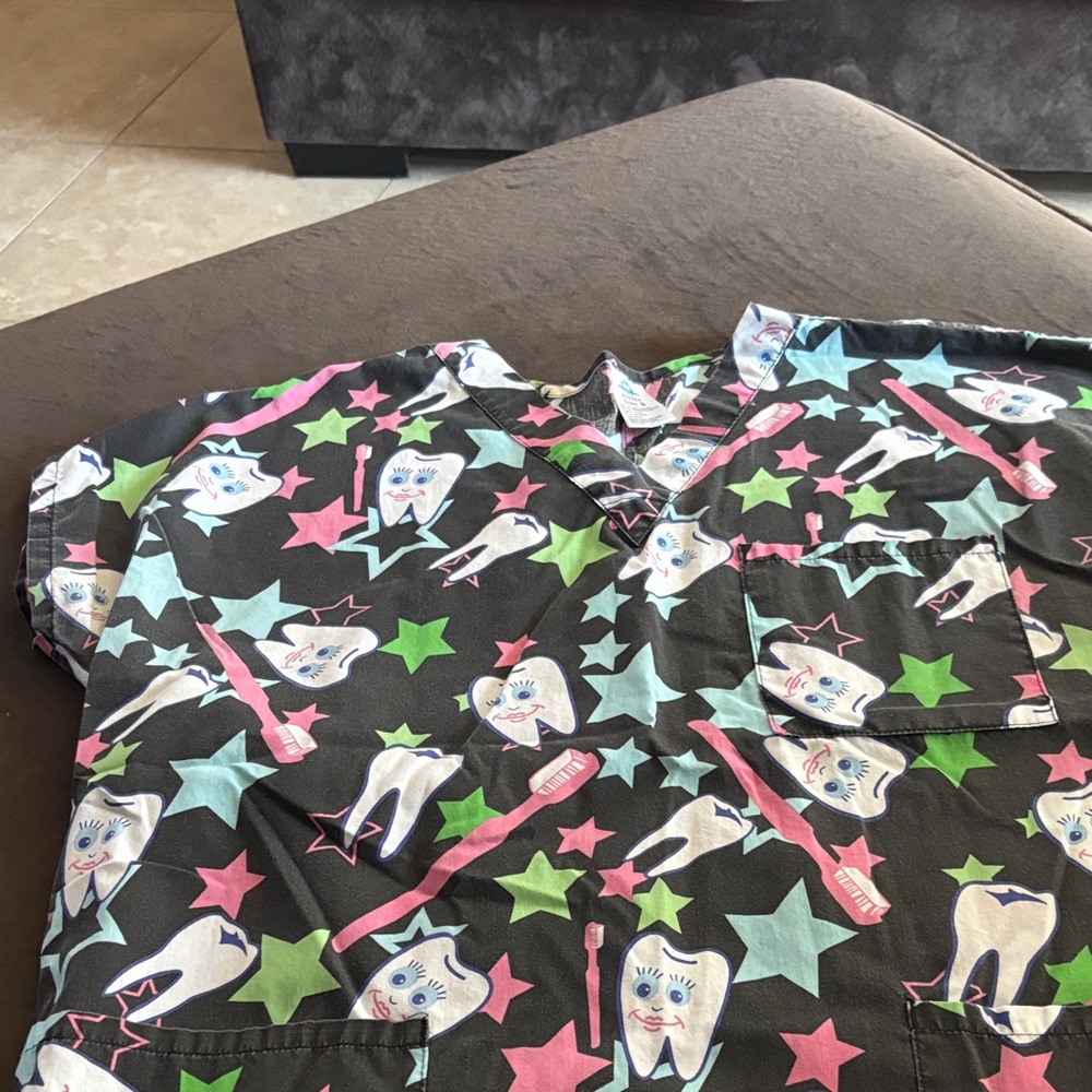 Colorful Scrub Tops Set - Picture 2 of 4